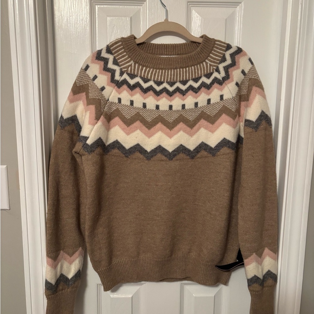 THE CHALET SWEATER size medium